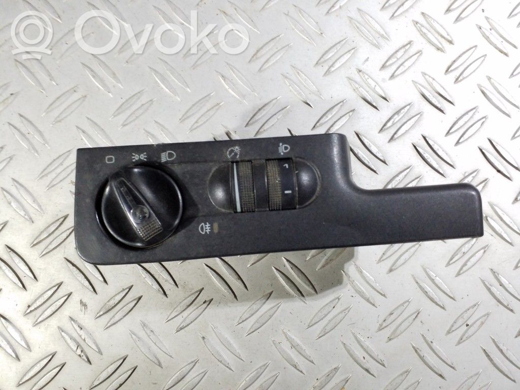 Volkswagen PASSAT B4 Light switch 