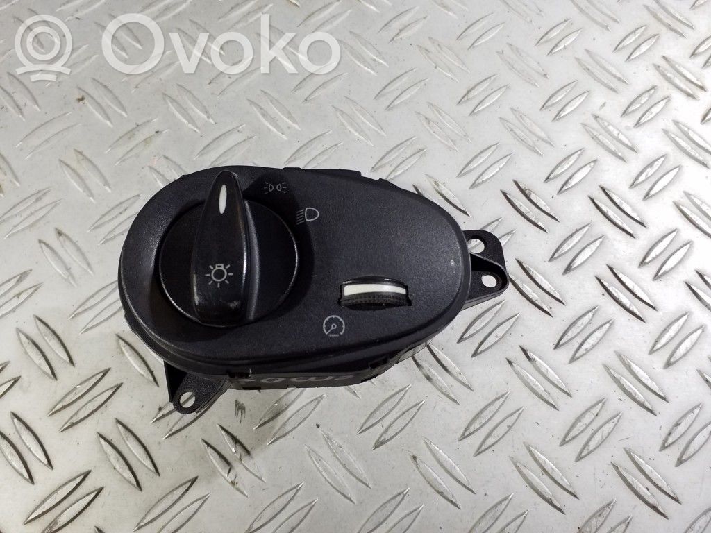 Ford Focus Light switch 