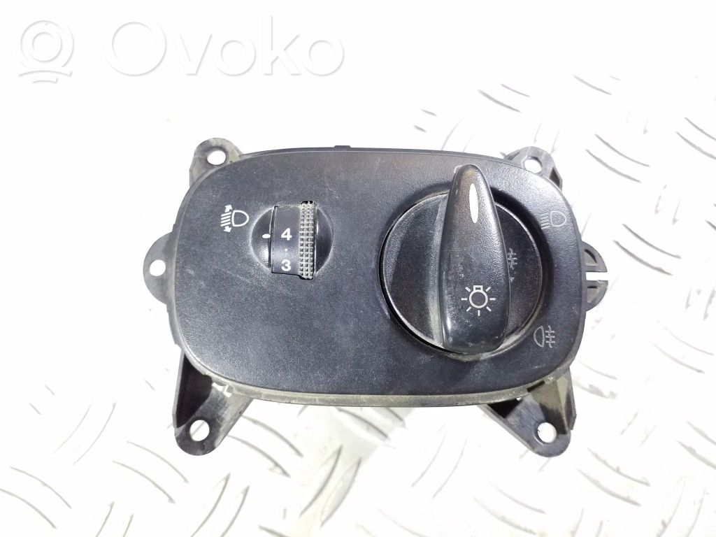 Lukturu slēdzis   YC1T13A024DB,04052831