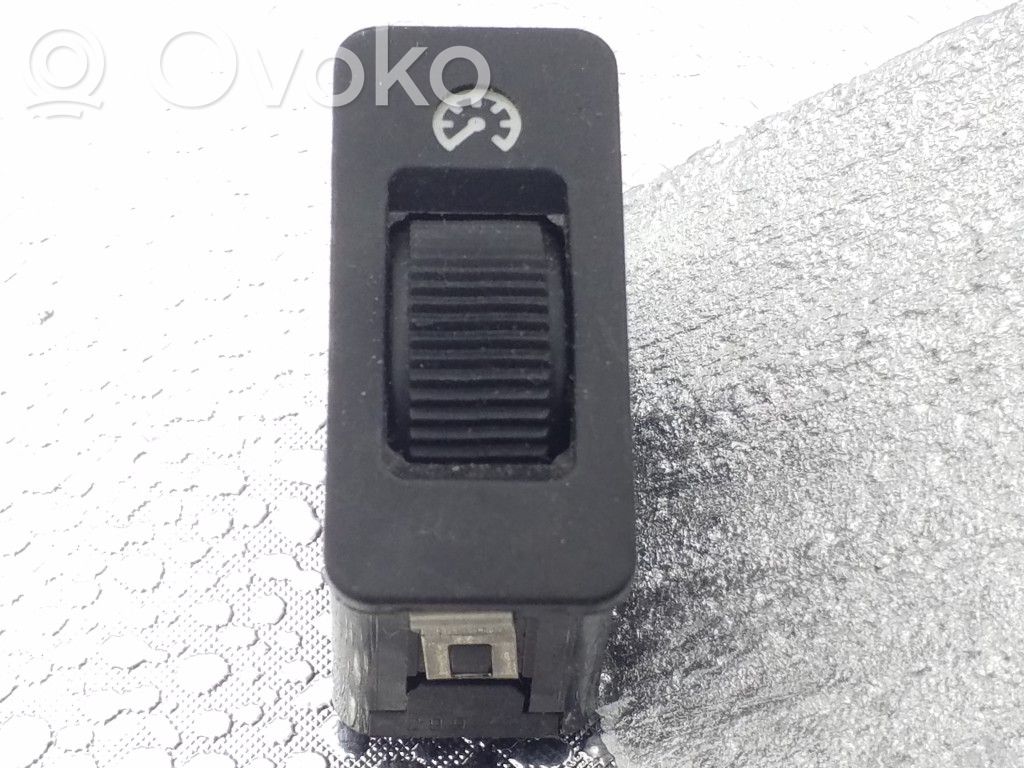 BMW 5 E39 Interruttore di regolazione dell’illuminazione del quadro 