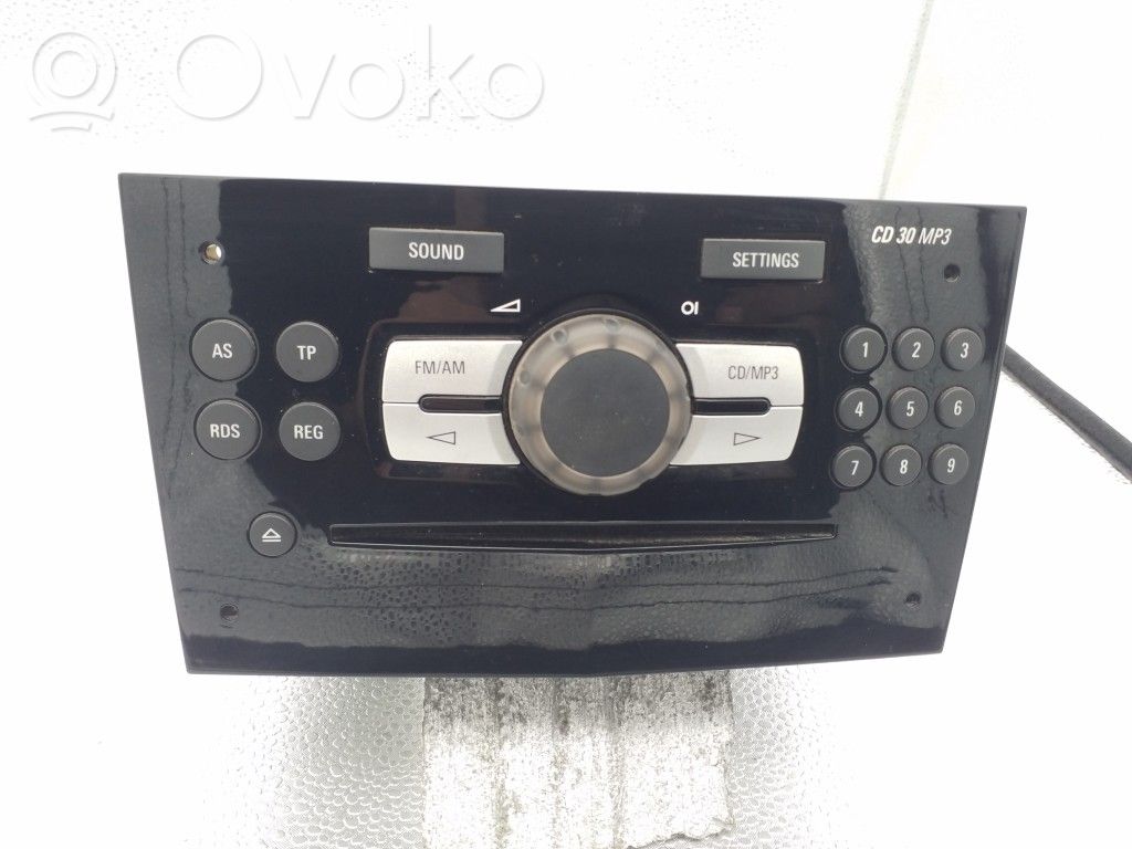 Opel Corsa D Panel / Radioodtwarzacz CD/DVD/GPS 