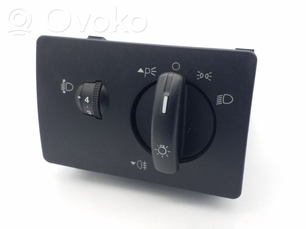 Ford C-MAX I Light switch 