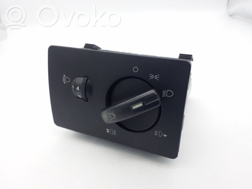 Ford Fusion Light switch 