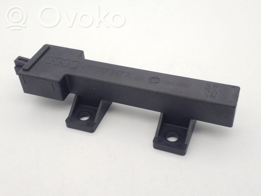 Antenos stiprintuvas   4F0907247A,33542301