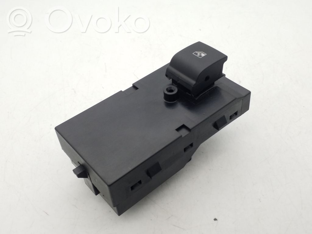 Buick Encore I Electric window control switch 