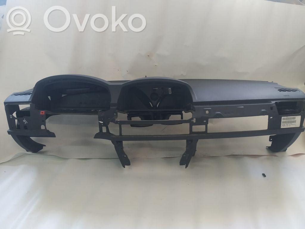 BMW 7 E65 E66 Dashboard 
