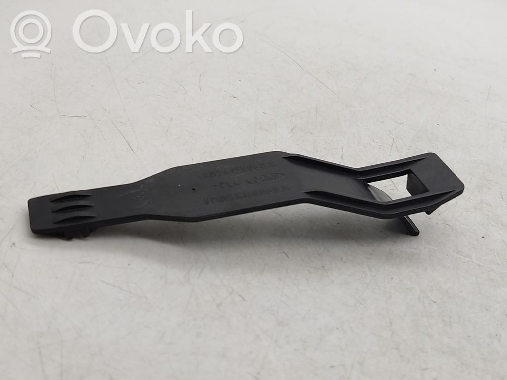 Ford Focus Headlight/headlamp mounting bracket 