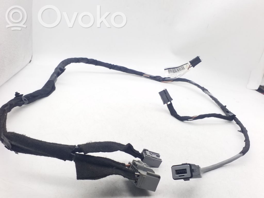 Volvo V40 USB socket connector 