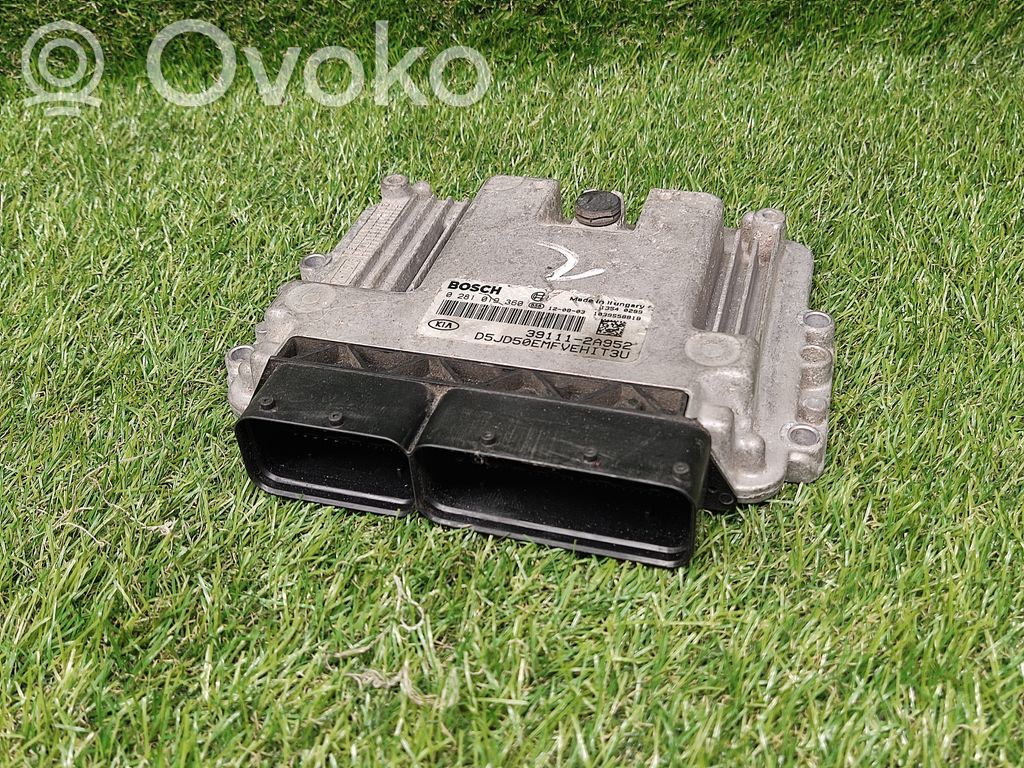 Engine control unit/module ECU   391112A952,0281019360
