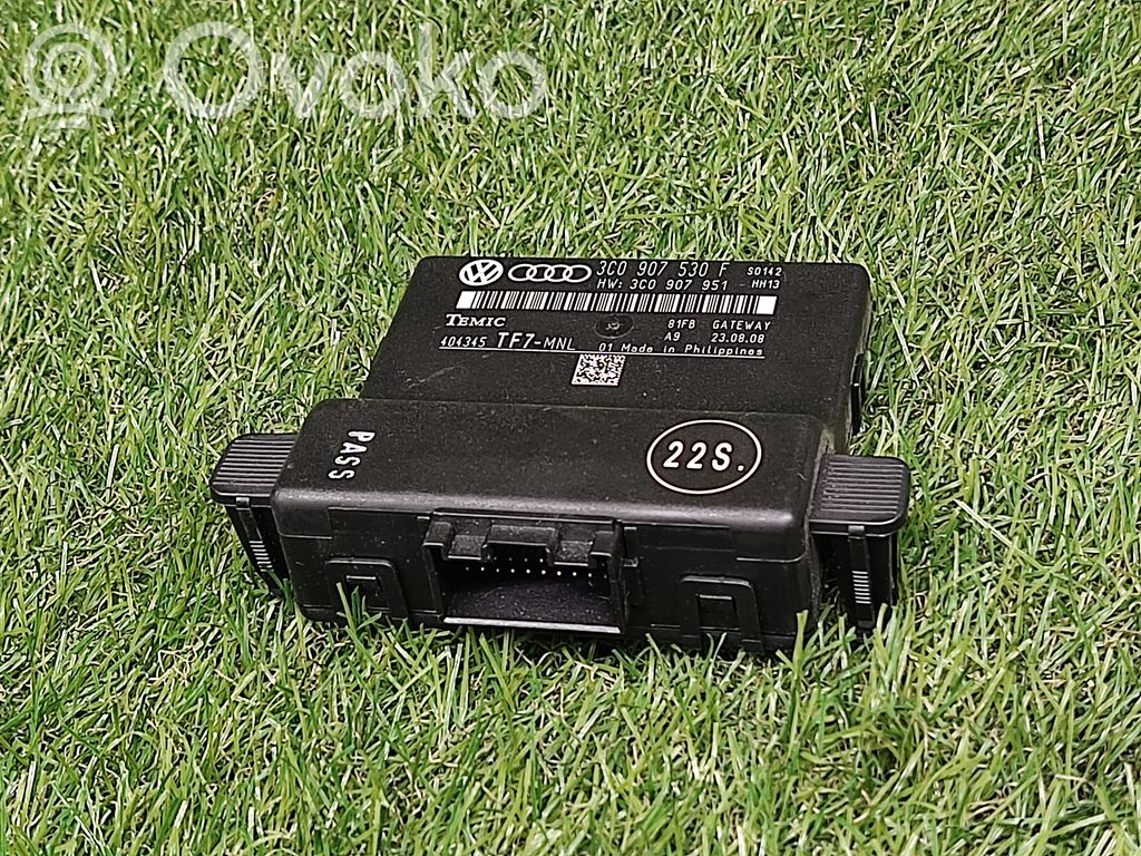 Volkswagen PASSAT CC Gateway control module 