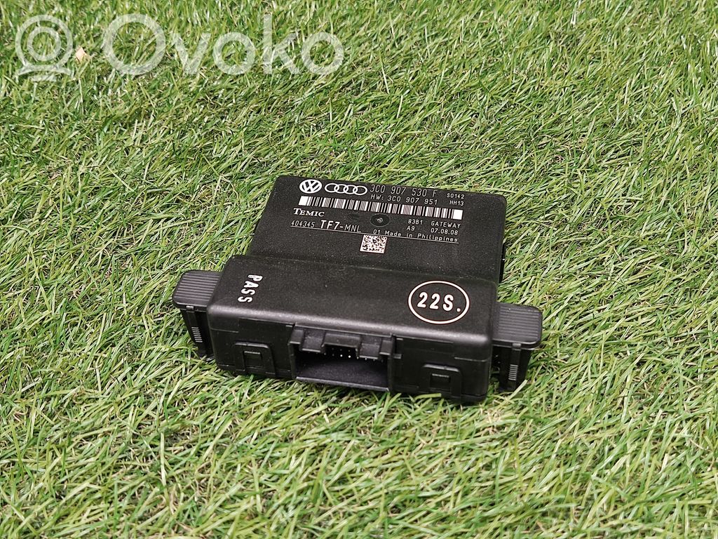 Volkswagen PASSAT CC Gateway control module 