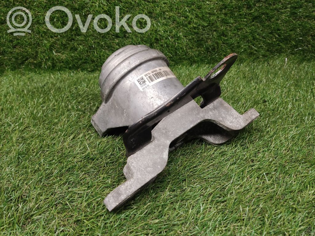 Ford Fusion II Engine mount bracket 