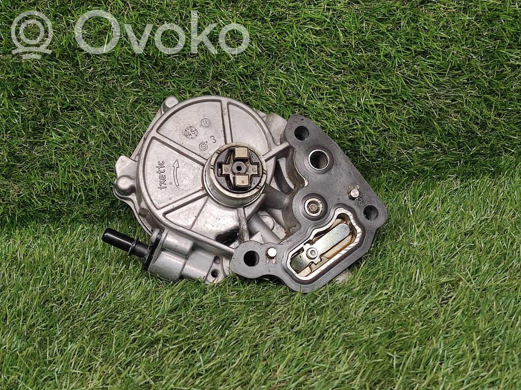 Chevrolet Cruze II Vacuum pump 
