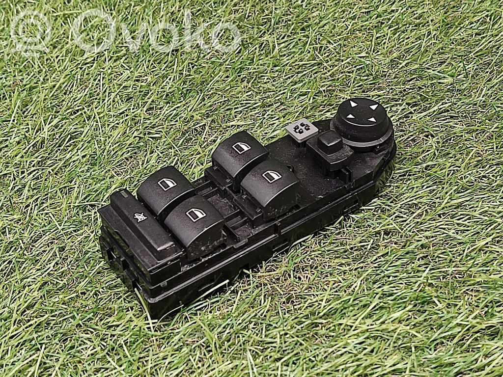 Electric window control switch   6951904,MT165200130