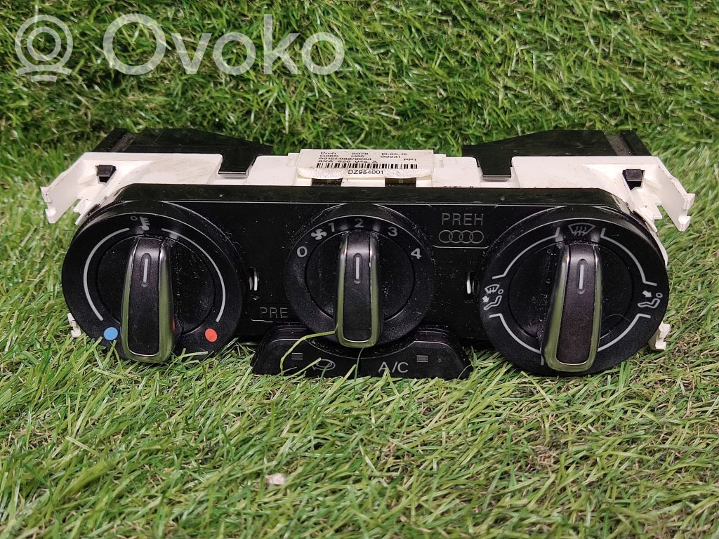 Audi A1 Climate control unit 