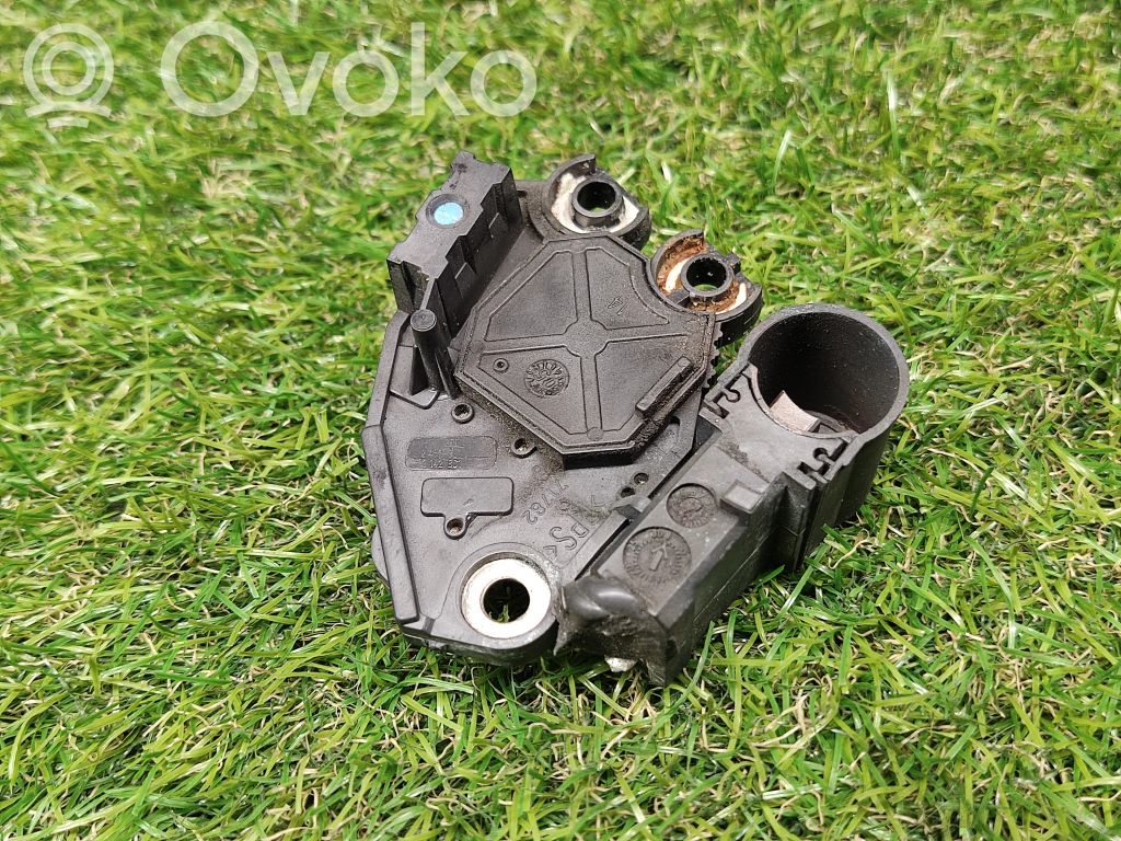 BMW 7 E65 E66 Ģeneratora detaļa (-s) 