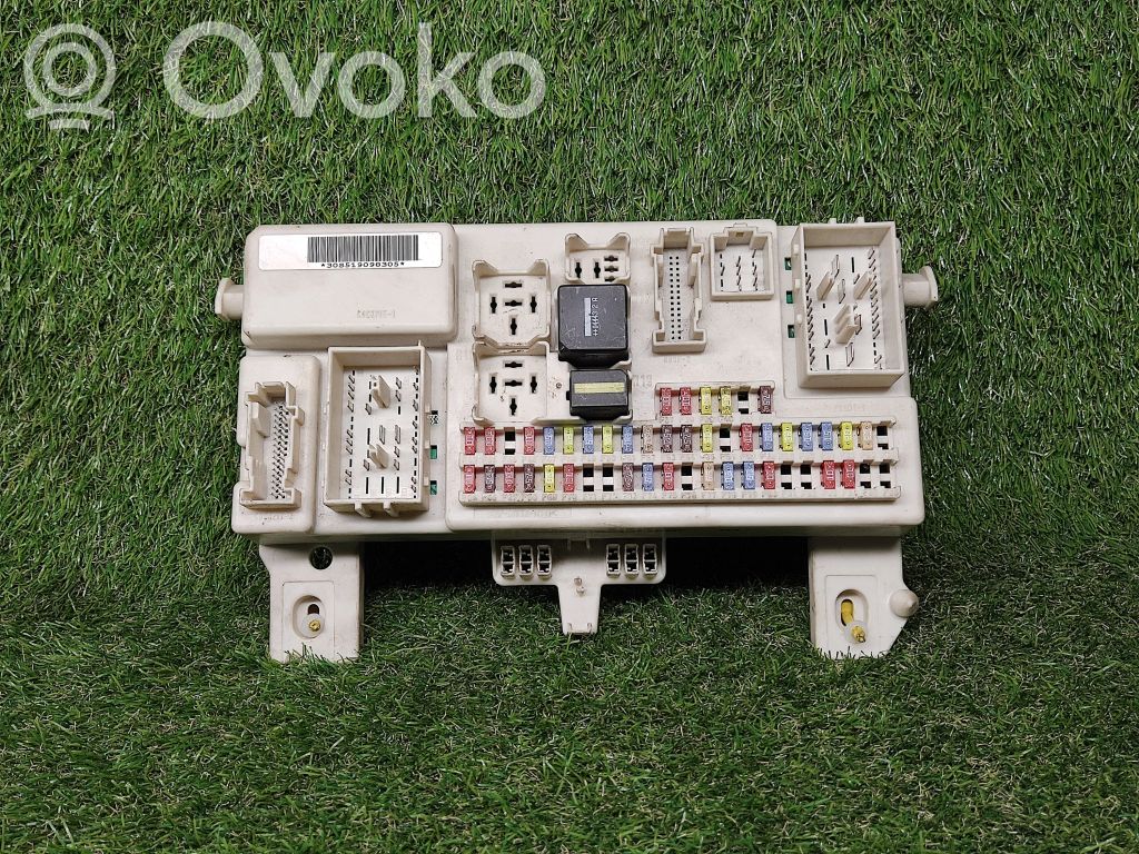 Ford Focus Power management control unit 