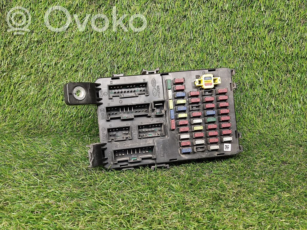 KIA Rio Fuse module 