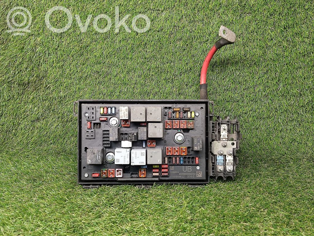 Opel Zafira C Power management control unit 