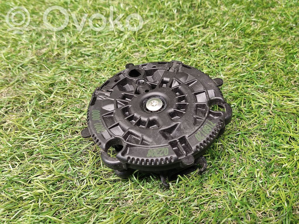 Nissan Rogue Headlight part 
