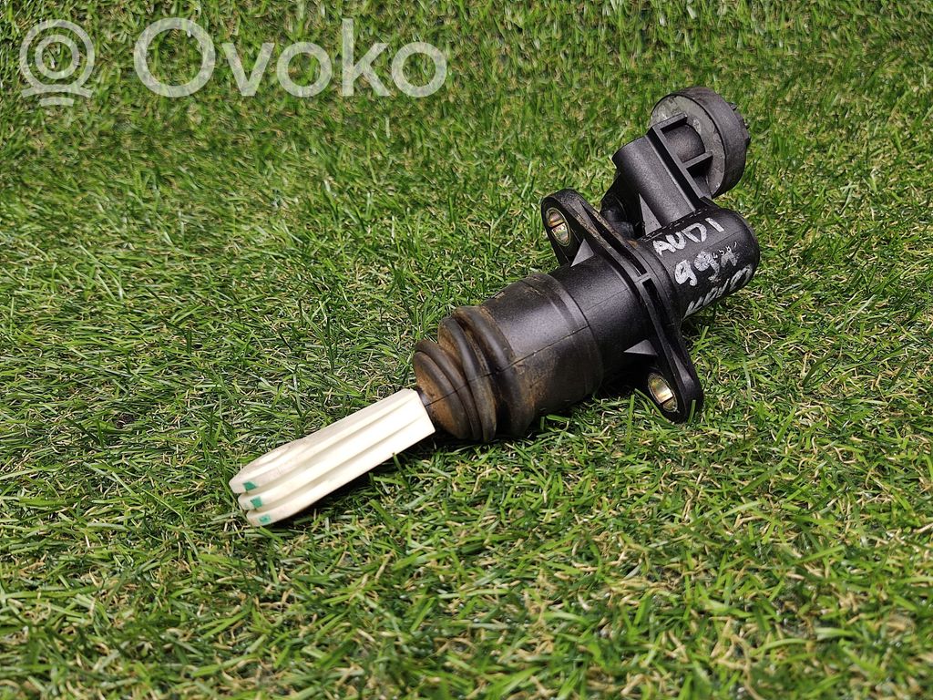 Audi A6 S6 C5 4B Cilindro maestro de embrague 
