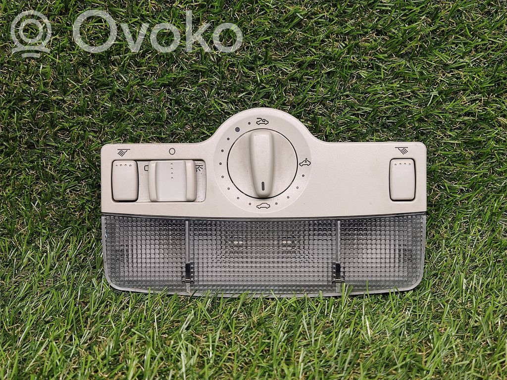 Volkswagen Golf IV Front seat light 