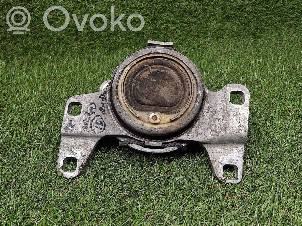 Volvo V40 Dzinēja spilvens 
