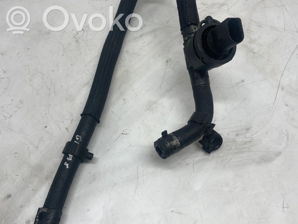 Sensor de temperatura del combustible   038906081B