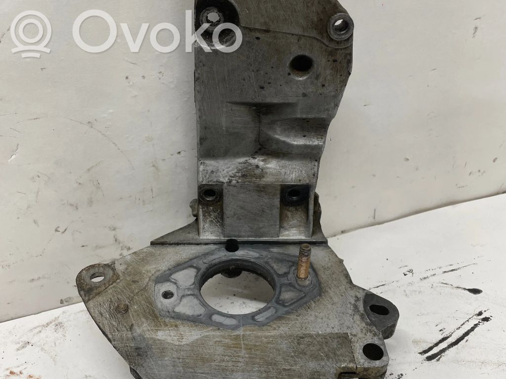 BMW 5 E34 Engine mounting bracket 