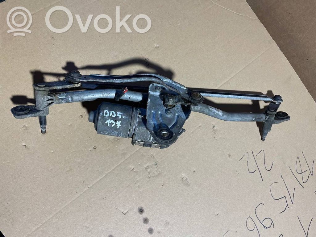 Audi A6 S6 C6 4F Mechanizm i silniczek wycieraczek szyby przedniej / czołowej 