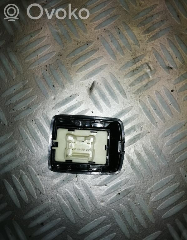 Dacia Sandero Electric window control switch 
