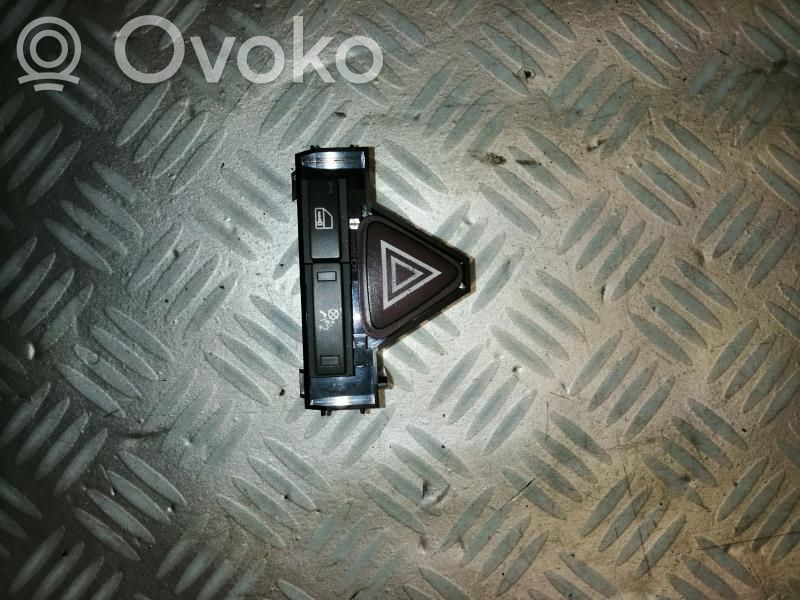 Opel Corsa D Botón interruptor de luz de peligro 