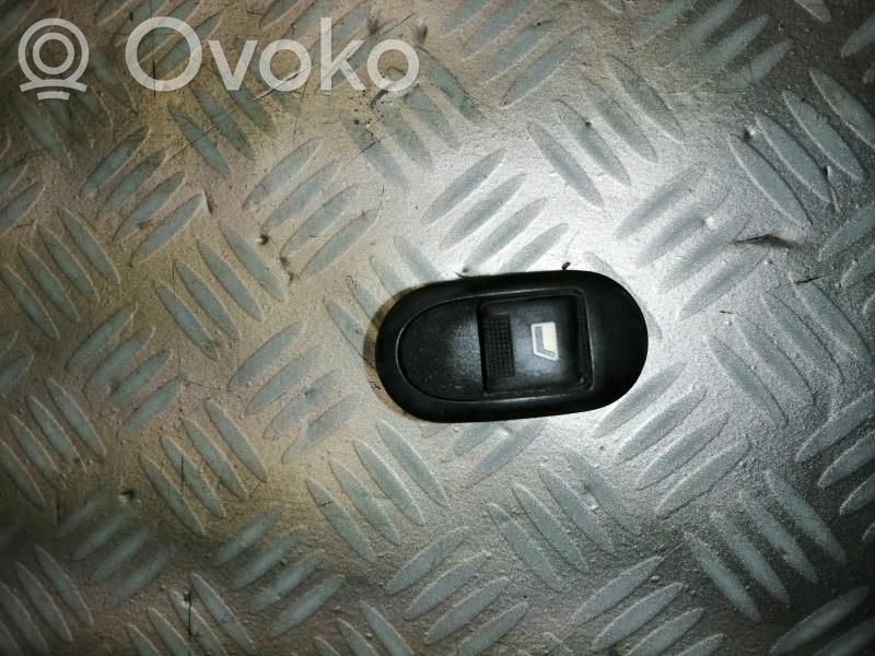 Citroen C3 Electric window control switch 