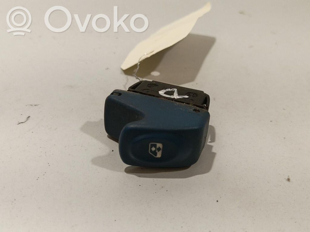 Renault Twingo I Electric window control switch 