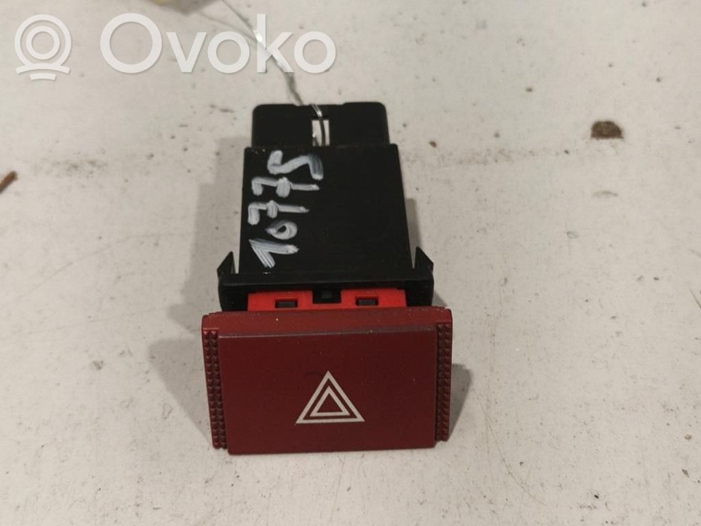Hyundai Getz Hazard light switch 