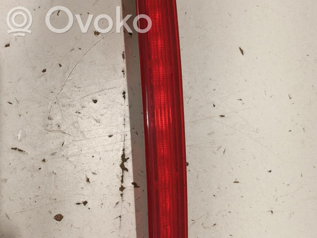 Dritte Bremsleuchte   D65151580B