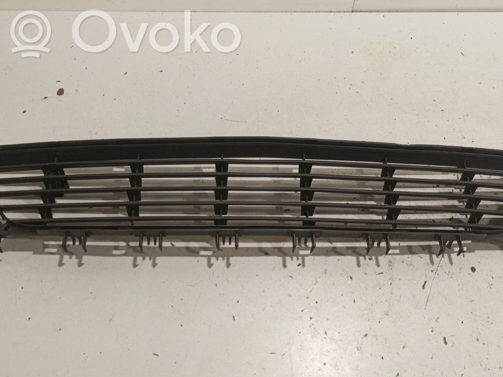 Opel Corsa C Etupuskurin alempi jäähdytinsäleikkö 