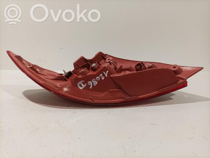 Mazda 2 Задний фонарь в кузове 