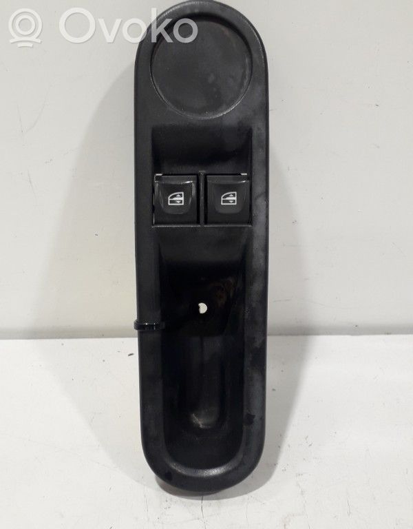 Renault Twingo III Electric window control switch 