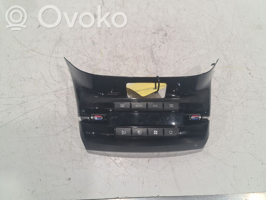 Peugeot 208 I Climate control unit 