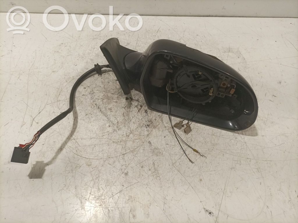 Audi A5 8T 8F Manualne lusterko boczne drzwi przednich 