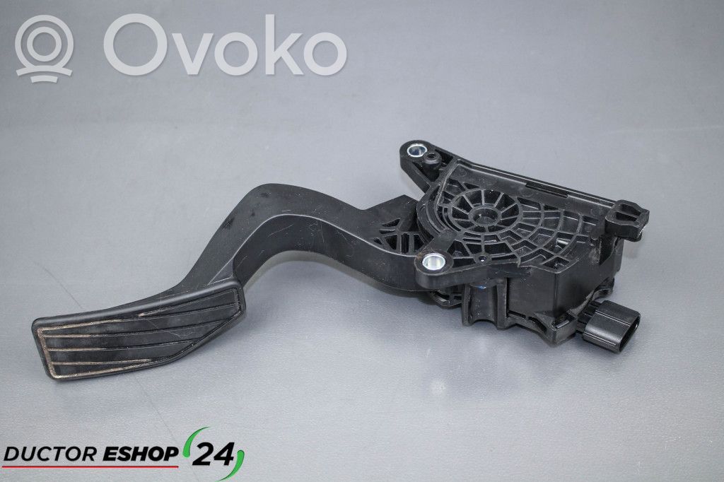 Suzuki Celerio Pedal del acelerador 