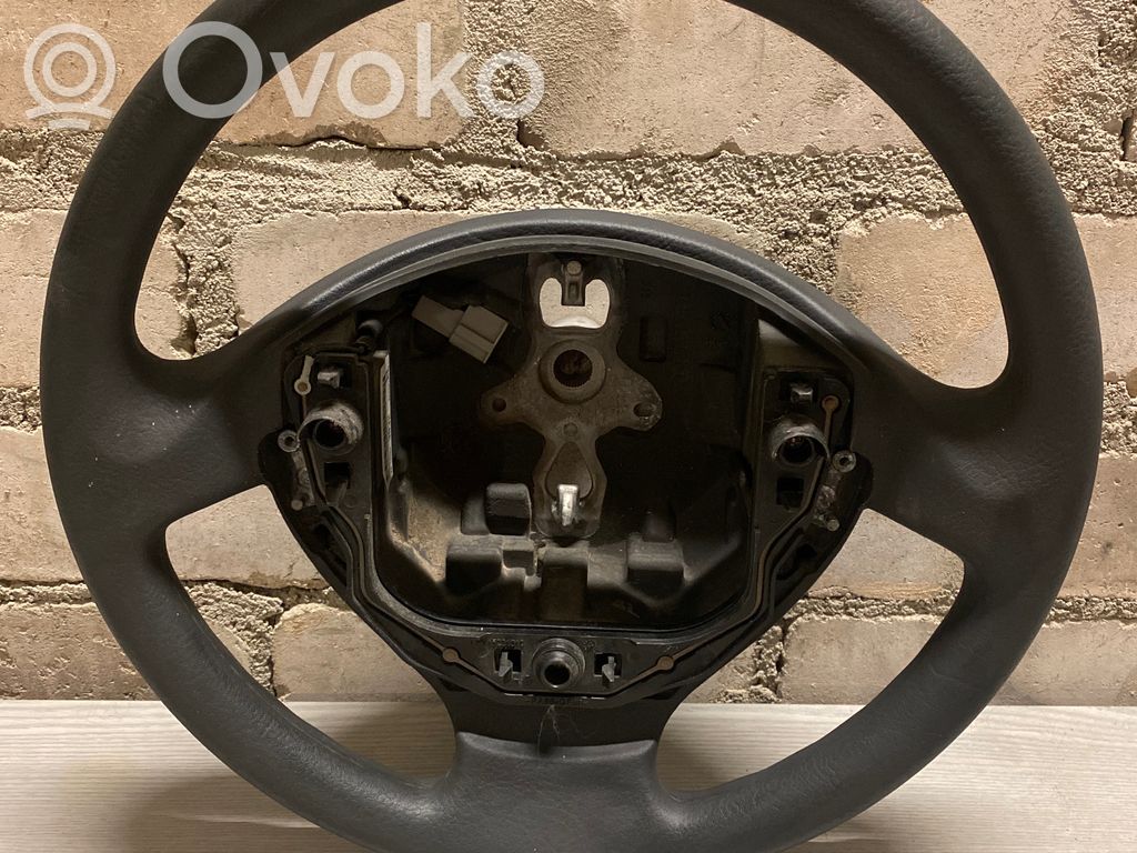 Ohjauspyörä   8200271529C,8200216037C