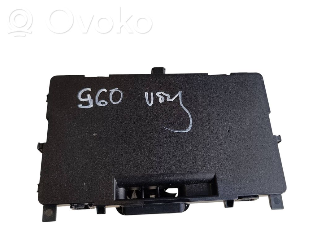 BMW X1 U11 Wireless charging module 
