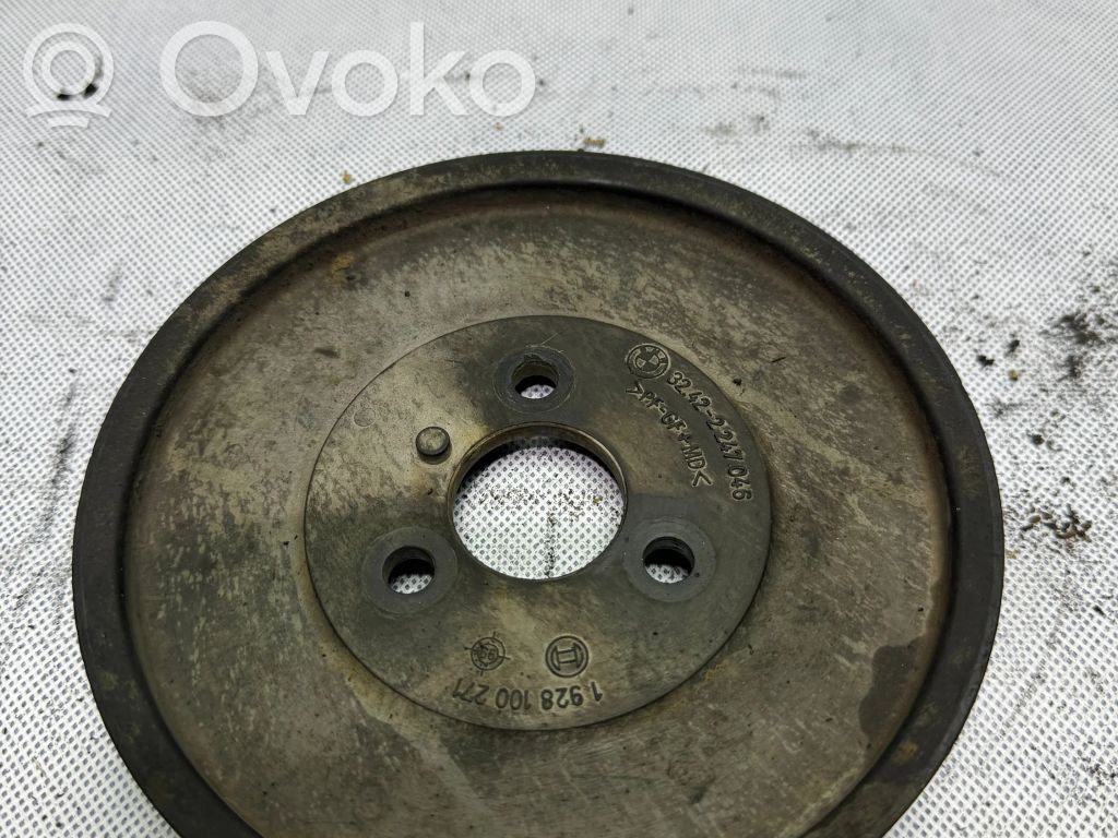 BMW 5 E39 Power steering pump pulley 