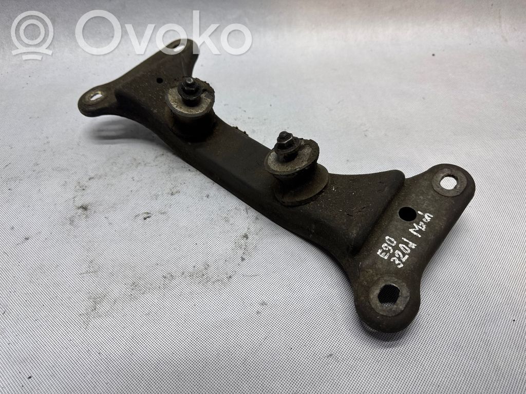 Gearbox mounting bracket   6778058,67780
