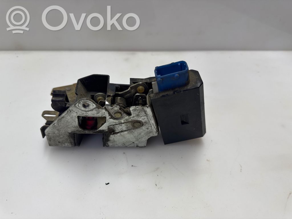 Takaoven lukko   8122420