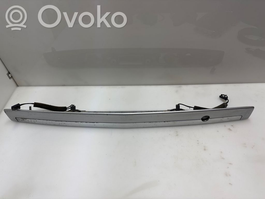 KIA Sorento Trunk door license plate light bar 