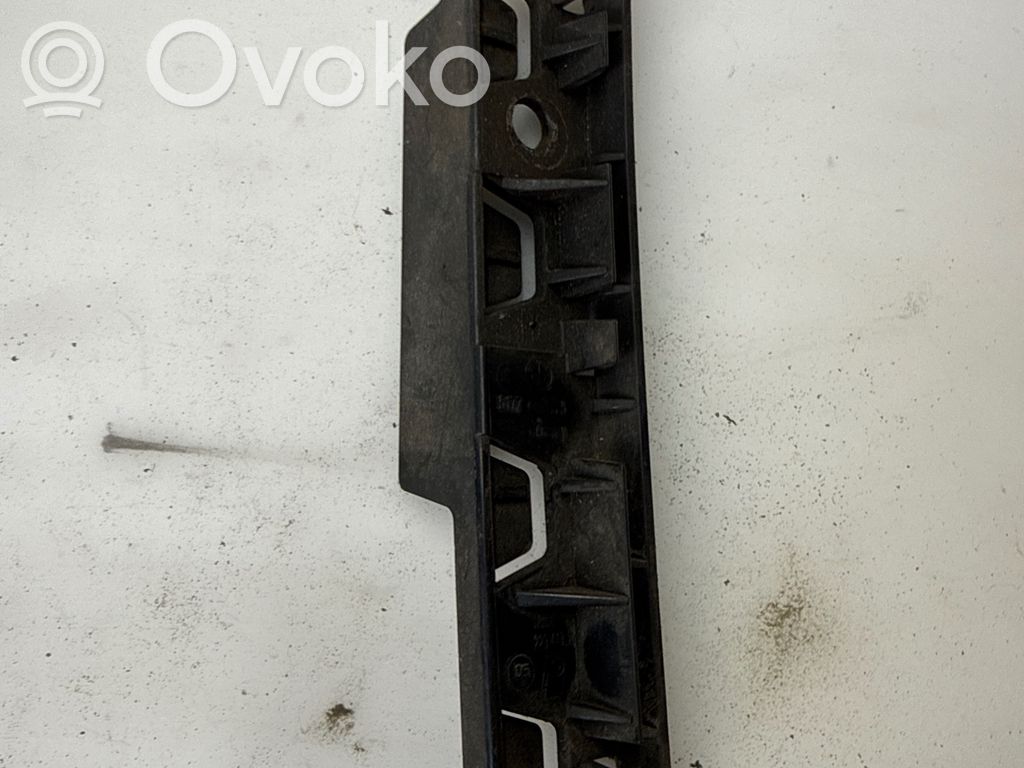 BMW 5 E60 E61 Priekšpusē bampera turētājs 