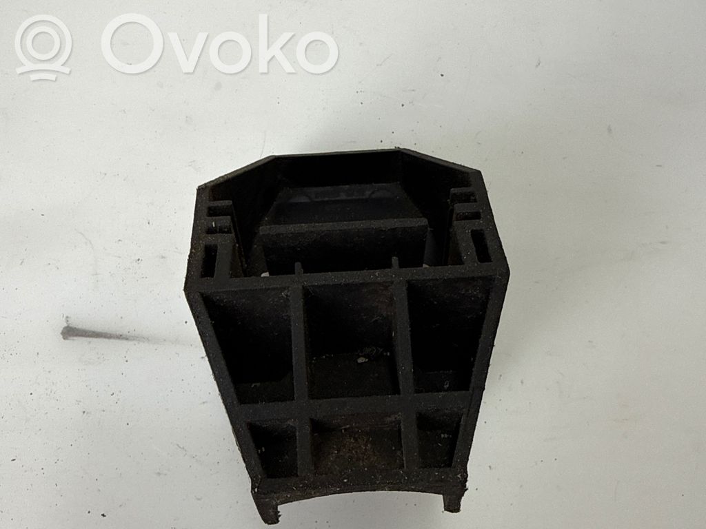 BMW 3 E46 Radiator mount bracket 